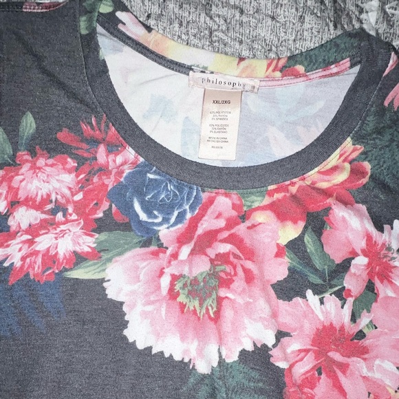 Philosophy XXL Gray Floral Tunic - Picture 2 of 4